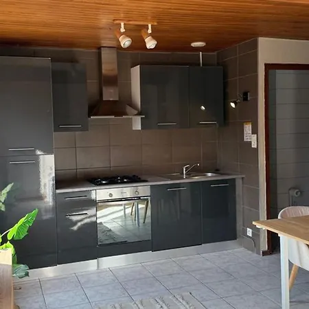 Confortable Avec Cuisine Equipee - Api-1-52-759 *