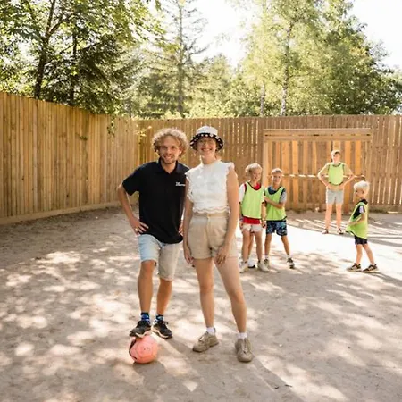 Campsite Confortable Avec Cuisine Equipee - Api-1-52-759 *