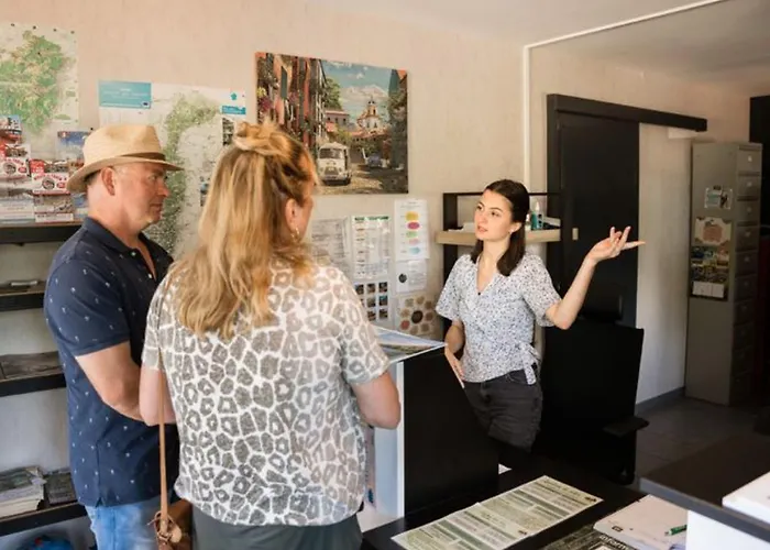 Campsite Confortable Avec Cuisine Equipee - Api-1-52-759 Granges-Aumontzey