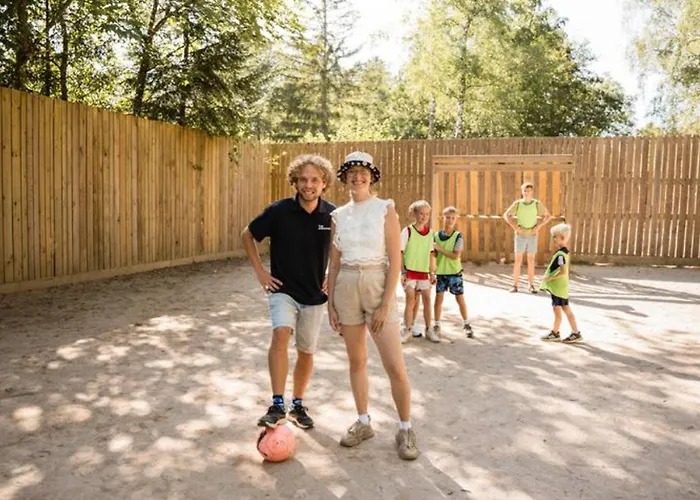 Campsite Confortable Avec Cuisine Equipee - Api-1-52-759 *